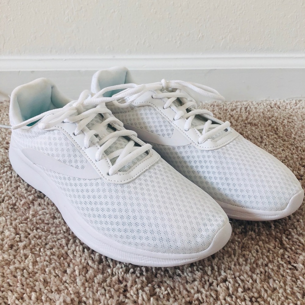 Athletic Works Women’s White Sneakers